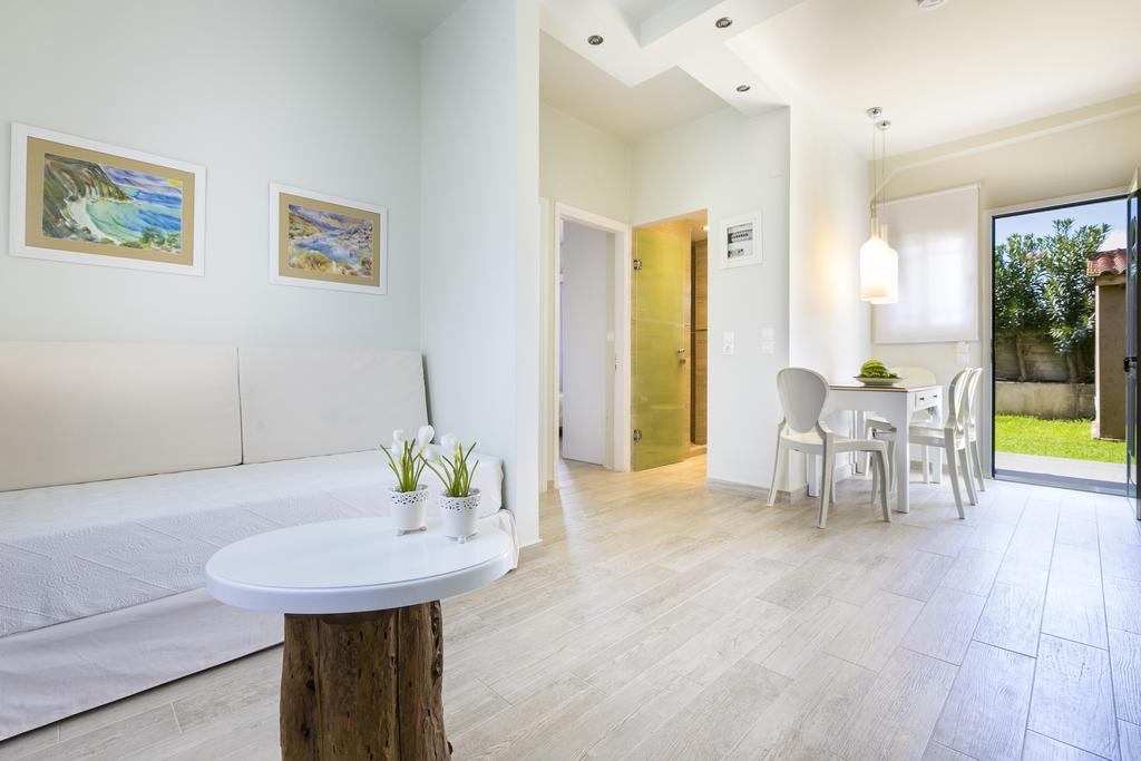Olive Grove Studios & Apartments スヴォロナータ エクステリア 写真