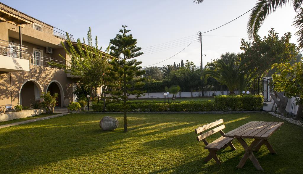 Olive Grove Studios & Apartments スヴォロナータ エクステリア 写真